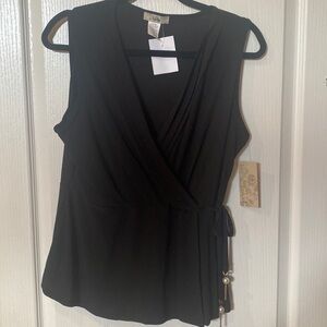 Ivy Ridge Sz M black Rap front top NWT